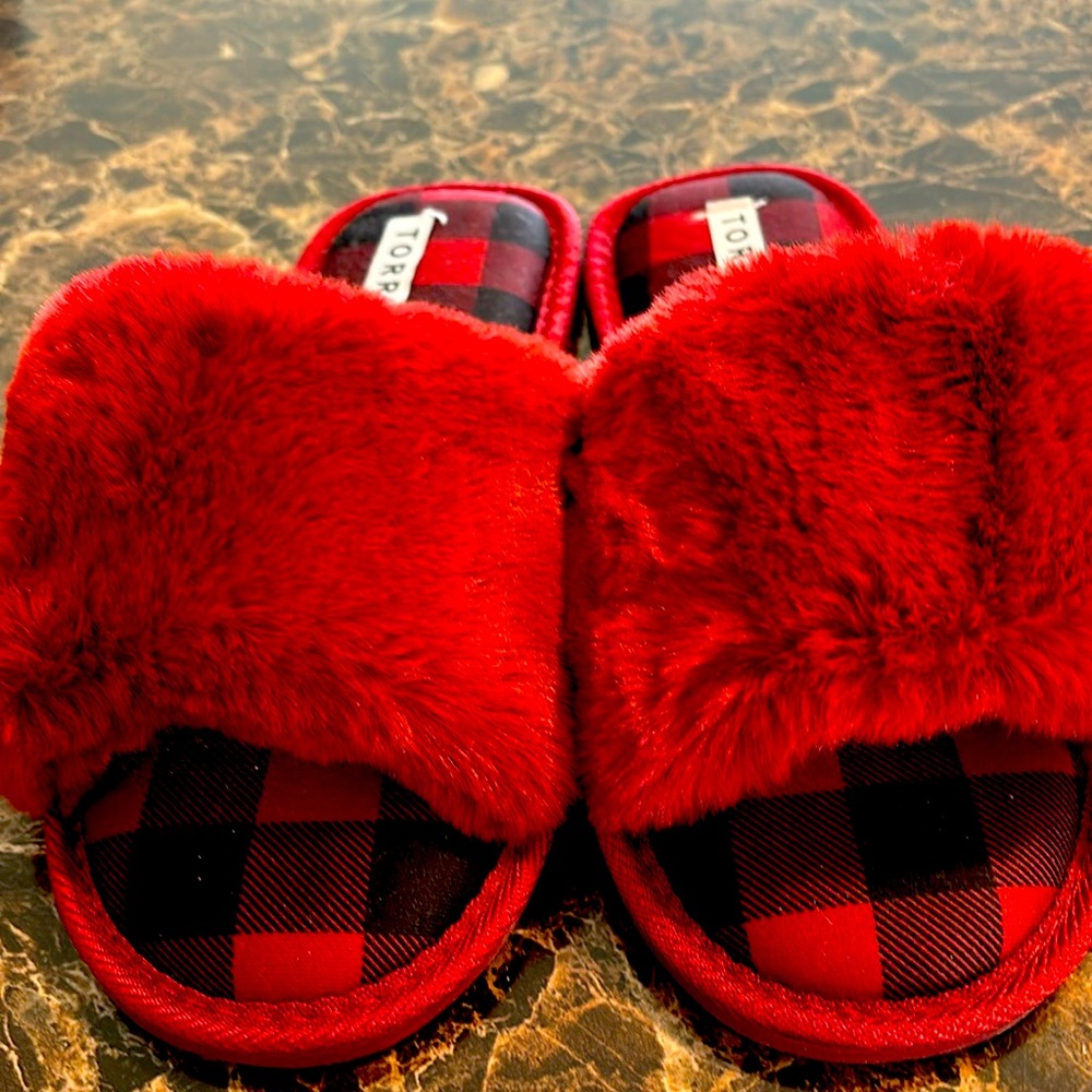 Red plaid slippers